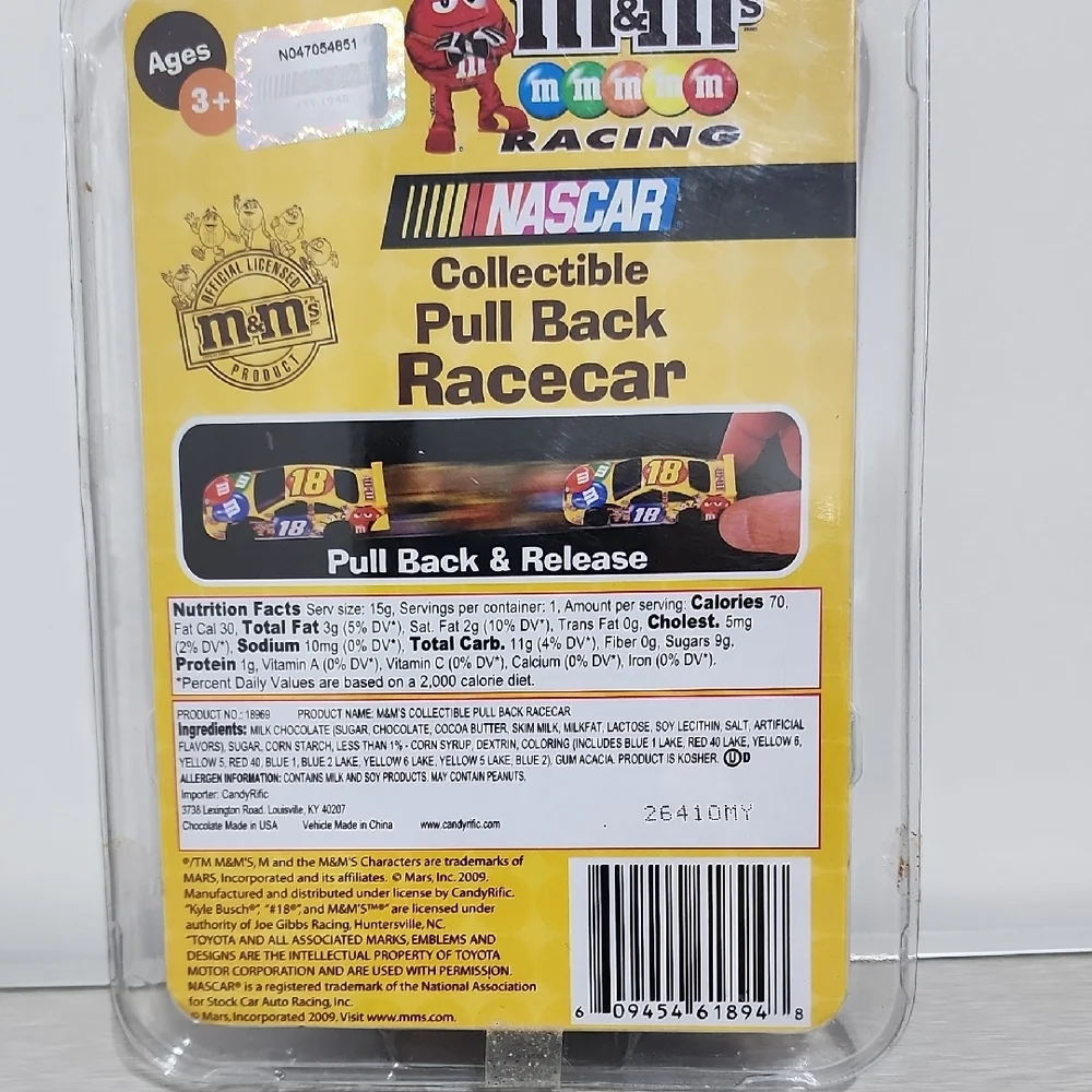 M&M'S Racing Pull Back Car with Colorful Design - Picture 2 of 3